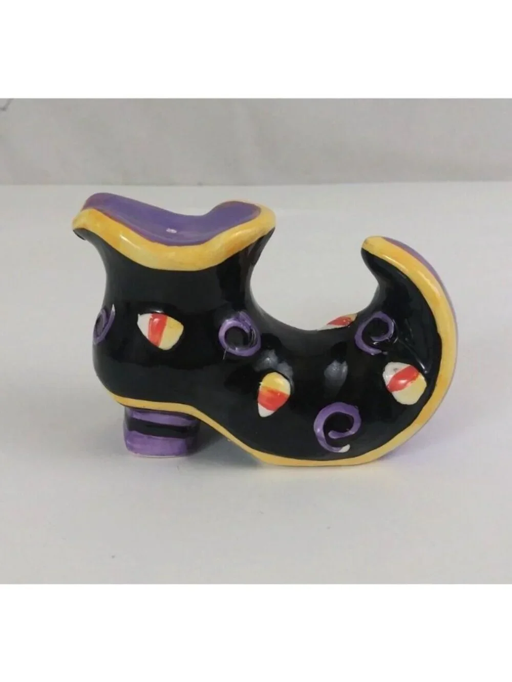 Vintage Halloween Witch's Shoes 2.75